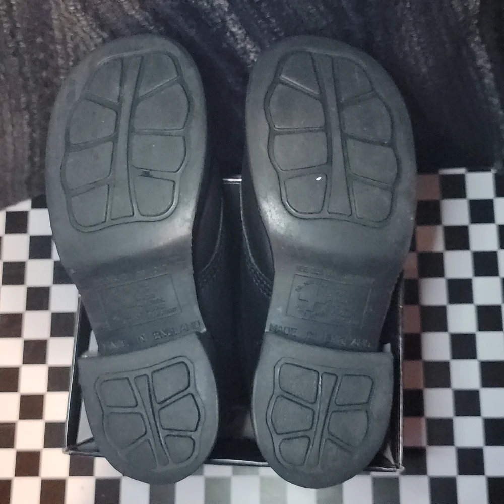 *SOLD* Made in England Dr. Martens Boots - Picture 11 of 12